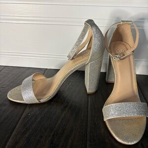 Heart In D Silver Sparkly Block High Heels Size 7 Fancy Wedding Shoes Prom